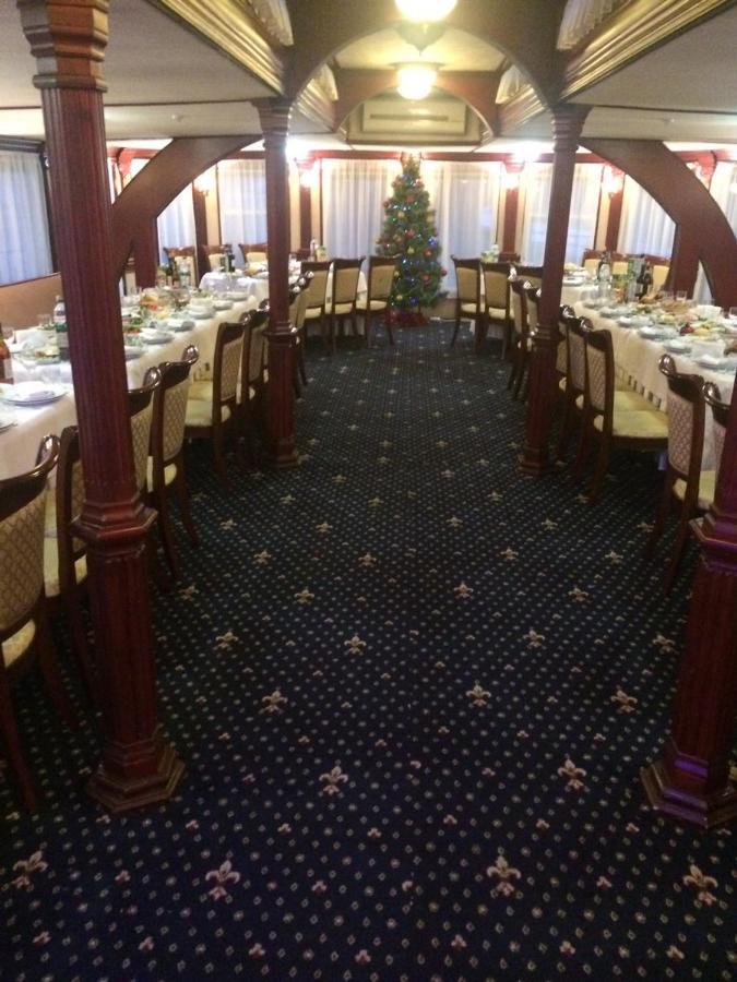 Bogdan Khmelnytskyi Hotell Kiev Eksteriør bilde