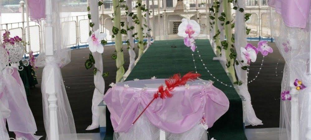 Bogdan Khmelnytskyi Hotell Kiev Eksteriør bilde